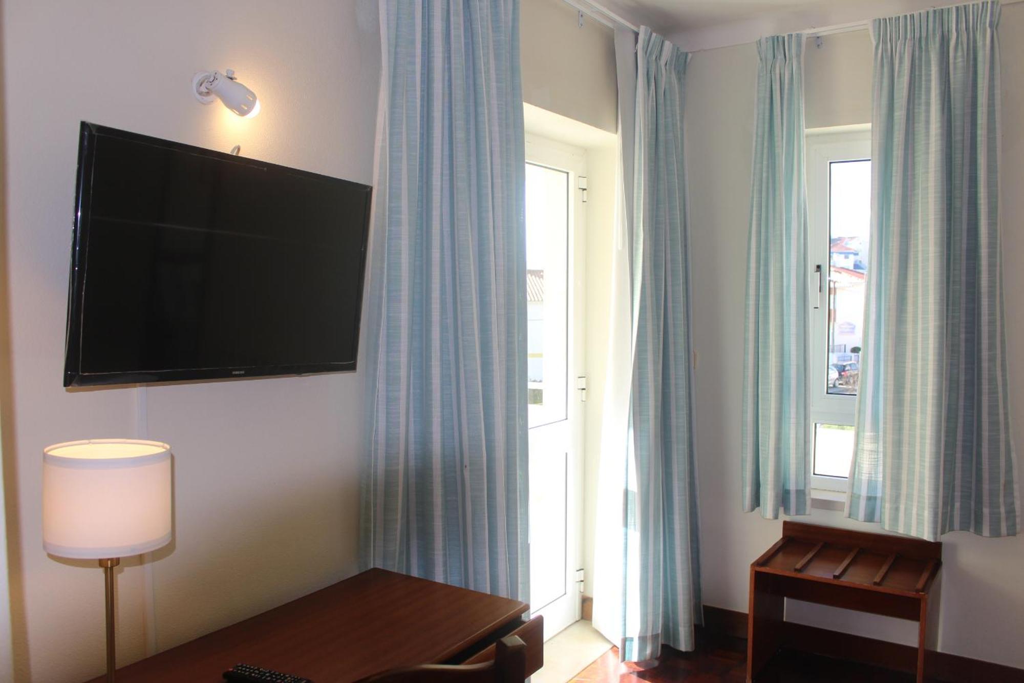 Hotel Santo Antonio Da Baia São Martinho do Porto Eksteriør bilde